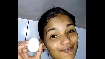 Ester Tigresa Vip comendo ovo 2 horas da manhã pra ficar forte pra fazer video