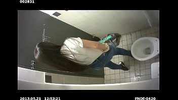 asian young girl pissing 720p