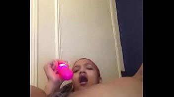 Caramel cutie squirts for daddy