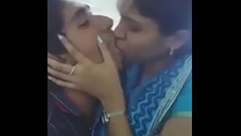 desi indian girlfriend kissing her boyfriend