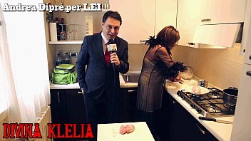 Mistress Divina Klelia destroys and cooks a couple of balls for Andrea Diprè
